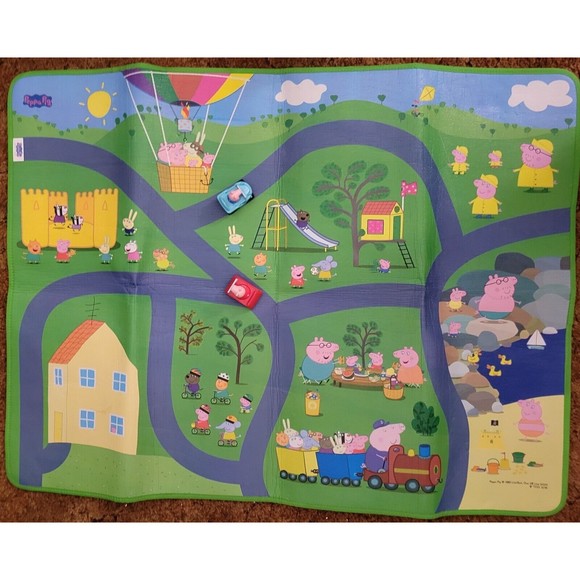 Peppa Pig Play Rug Mat with Peppa And George Car Figures - Picture 2 of 13